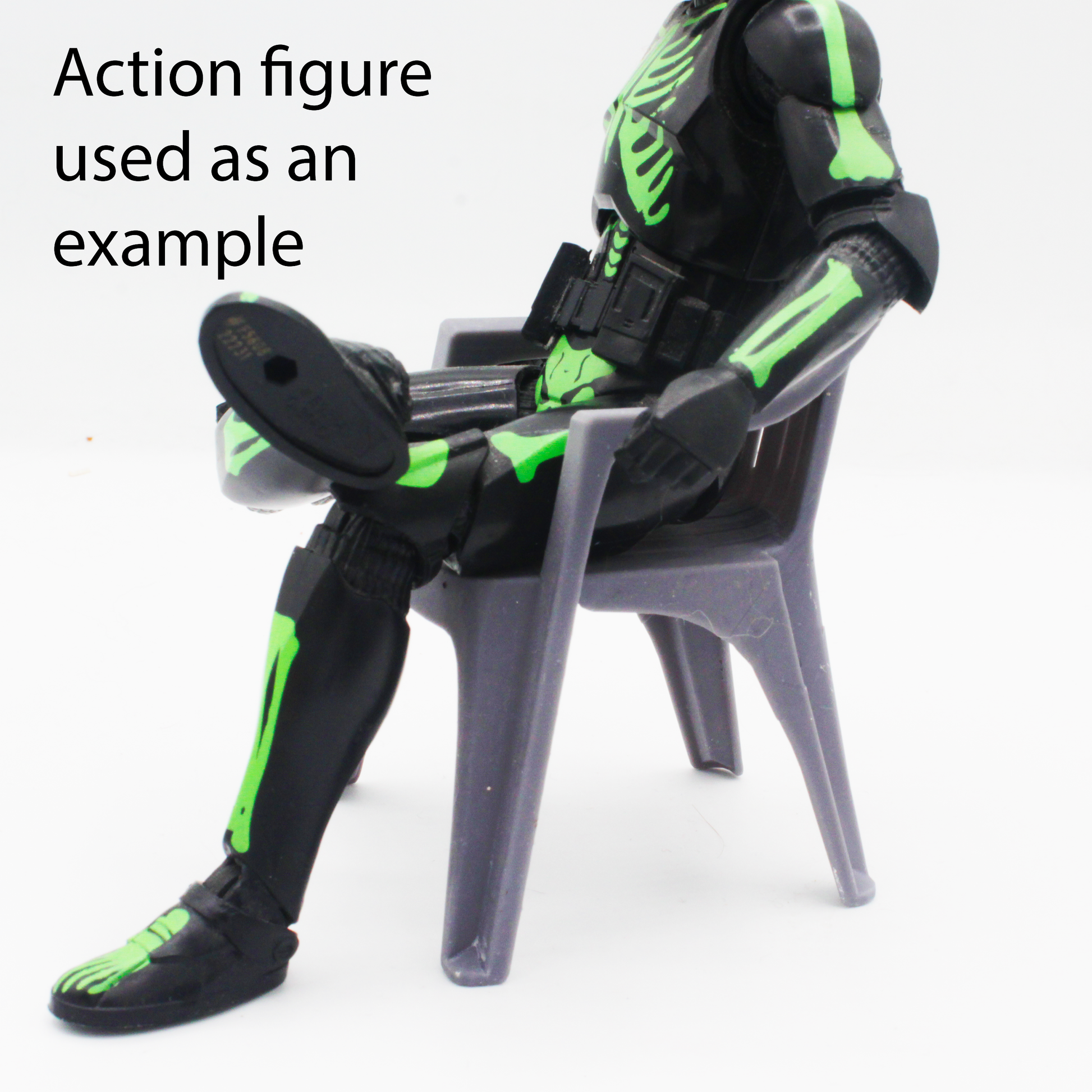 1:12 scale Plastic Lawn Chair 1:12 Replica Collectible Furniture for miniature side view — The Scale Grail