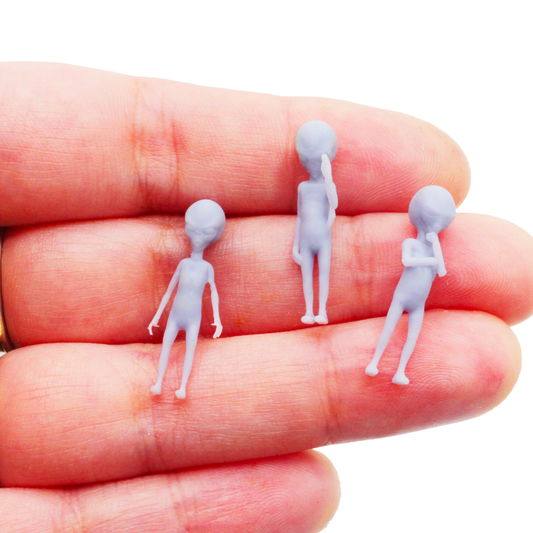 1:87 scale Alien Greys Collectible 1:87 Scale Miniature for miniature — handmade resin scale model by The Scale Grail