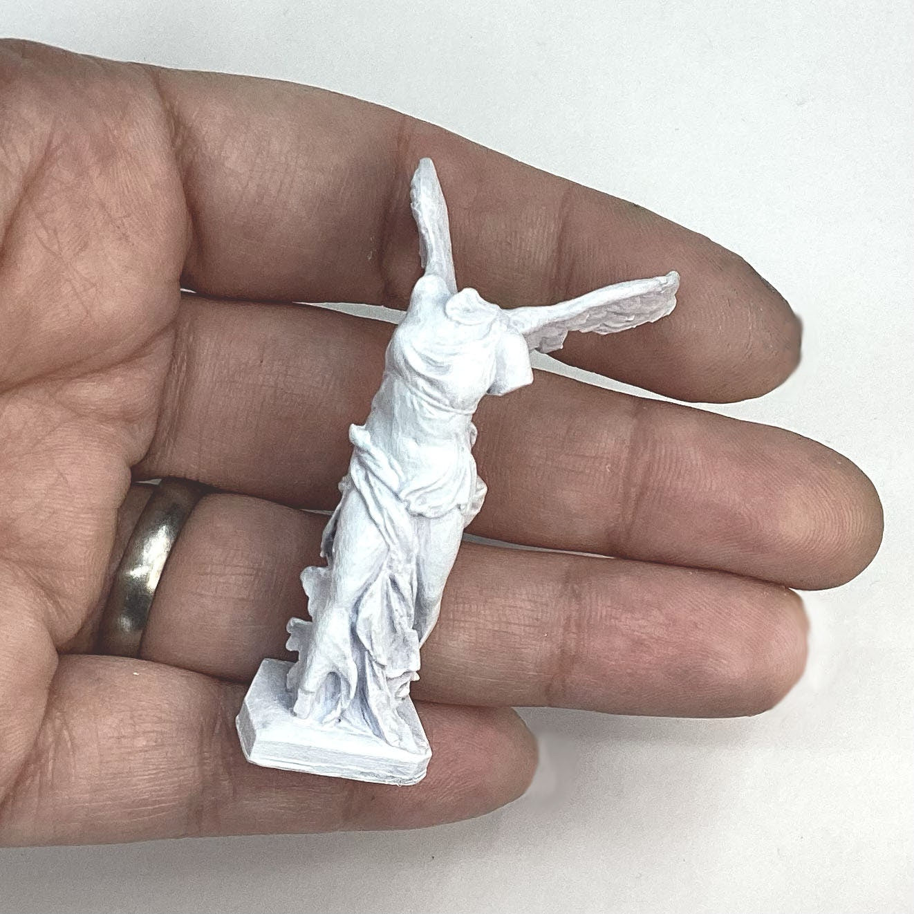 Venus De Milo, Winged Victory Miniature 1:48 Scale replica Greek statue Dollhouse diorama decor mini version of popular sculpture (1 statue)