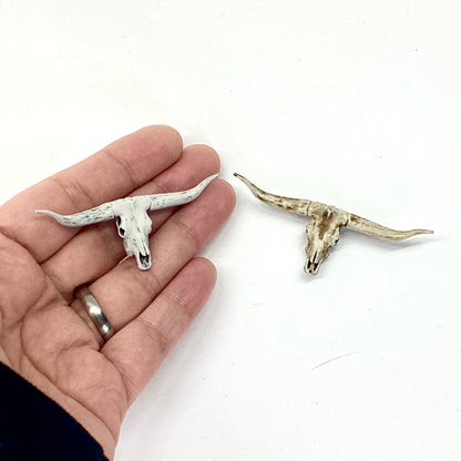 Texas Longhorn skull replica, 1:24 scale, inhand-painted finish